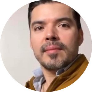 Oscar Villegas .