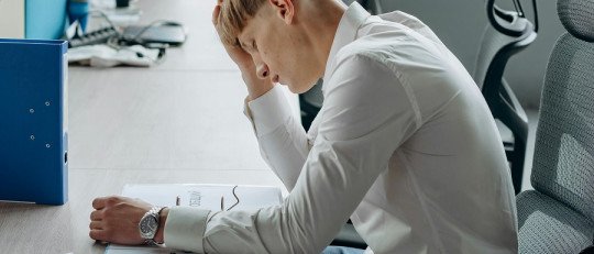 La falta de ganas por ir a trabajar: un posible indicador de estrés