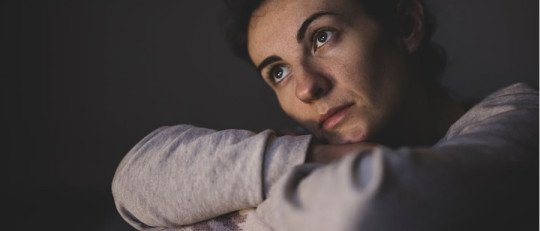 De la madre narcisista a la pareja tóxica: trabajar la herida materna para romper el patrón