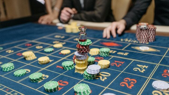 Cómo la codicia puede aumentar el riesgo de desarrollar Ludopatía