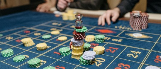 Cómo la codicia puede aumentar el riesgo de desarrollar Ludopatía