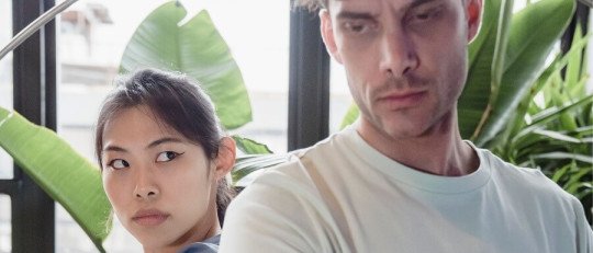 Qué son los celos retroactivos y cómo afectan las relaciones de pareja