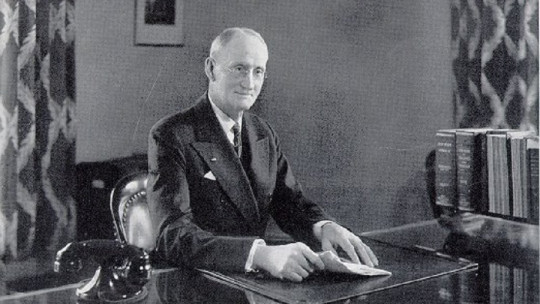 Walter Dill Scott