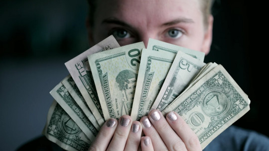 El dinero da la felicidad