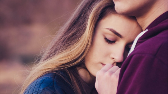 Cómo ayudar a mi pareja a superar un duelo