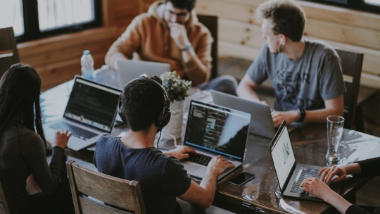 Prevenir estrés laboral