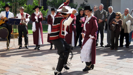 Bailes típicos de Chile
