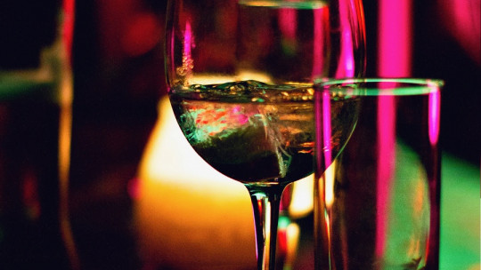 Cómo prevenir el alcoholismo en adultos y adolescentes