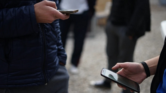 Señales de que tu hijo adolescente usa mal las redes sociales