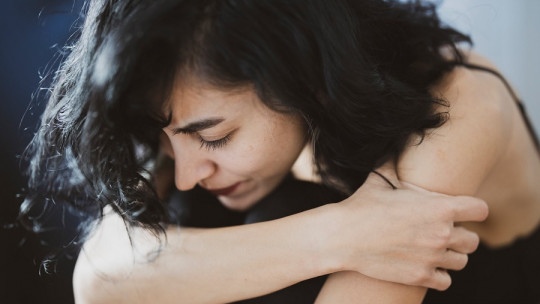 ¿Cómo se usa la terapia EMDR para tratar los trastornos disociativos?